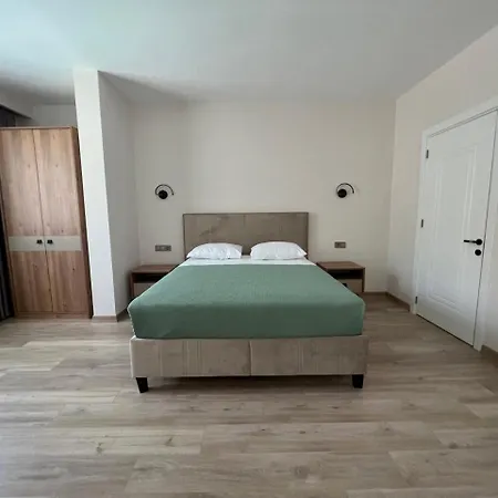 White Icmeler Apartment *