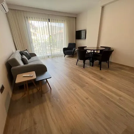 White Icmeler Apartment *