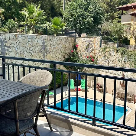 White ıçmeler Apartamento